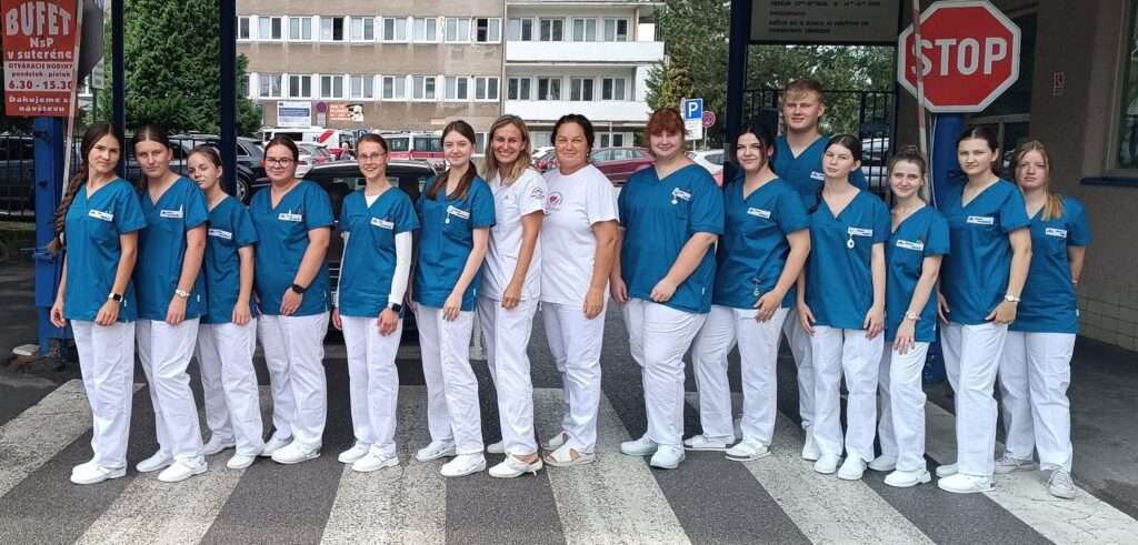 donsp studentky udravotnicka skola 13