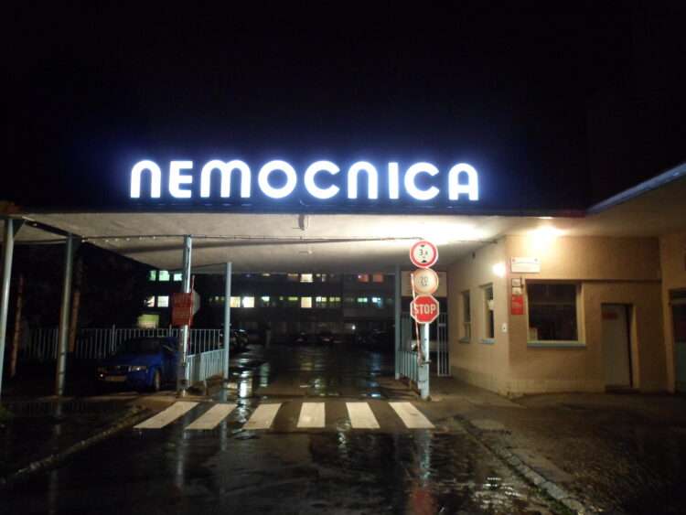 nemocnica napis